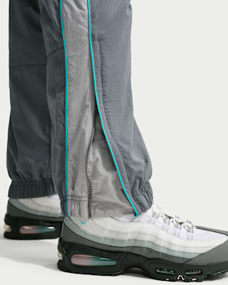 Nike Sportswear Air Max 95 Men's Woven Trousers. Nike NO